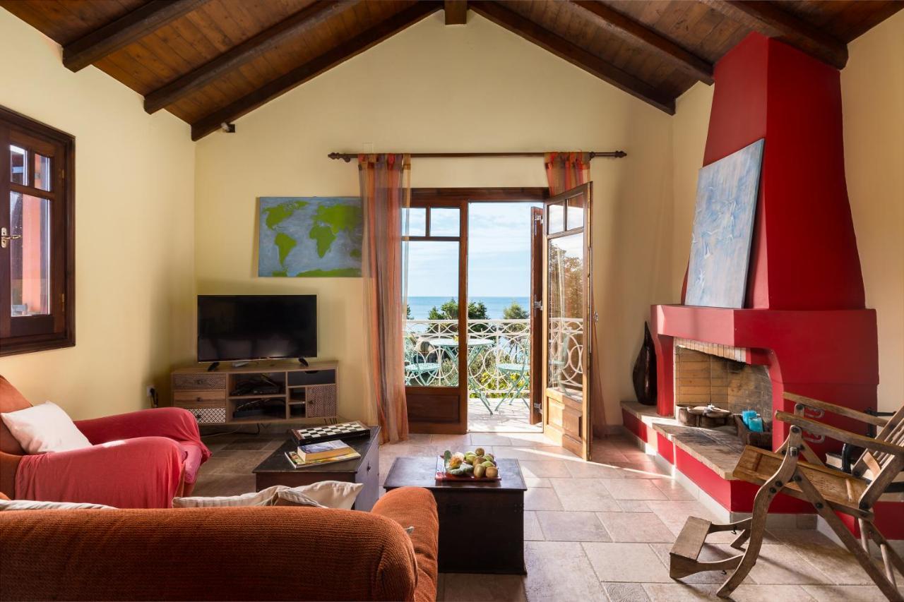 Beachfront Villa Meliti Ágios Matthaíos Eksteriør bilde