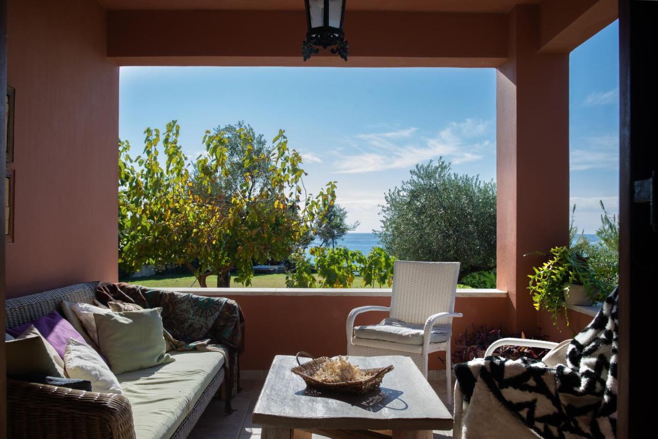 Beachfront Villa Meliti Ágios Matthaíos Eksteriør bilde