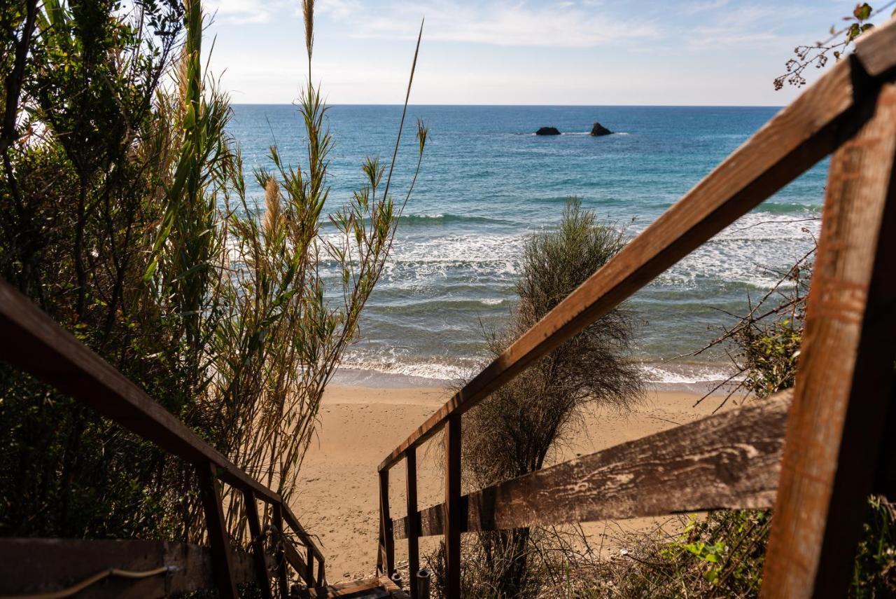 Beachfront Villa Meliti Ágios Matthaíos Eksteriør bilde